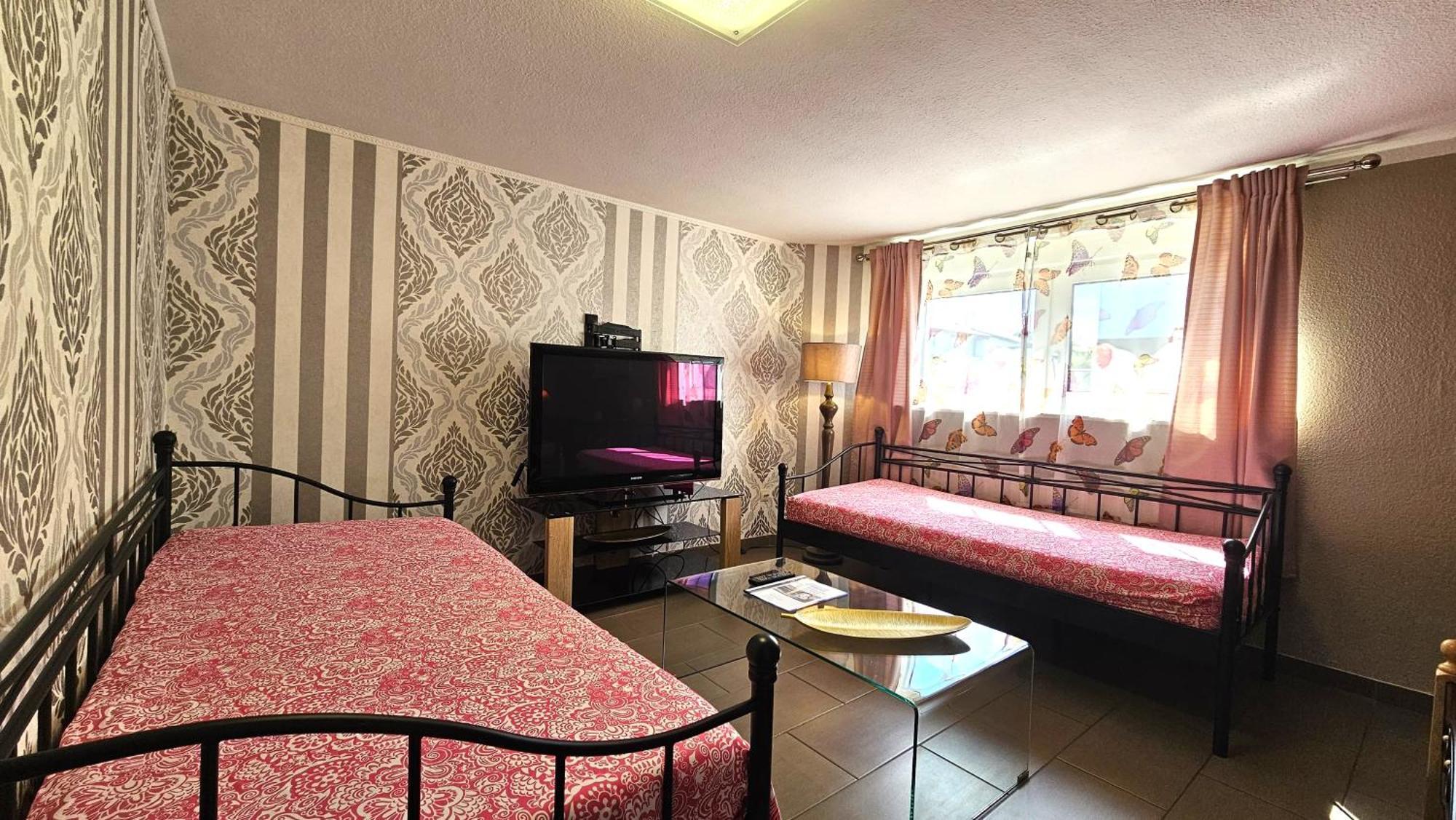 Gruendauer Monteurwohnung/Studentenwohnung Εξωτερικό φωτογραφία