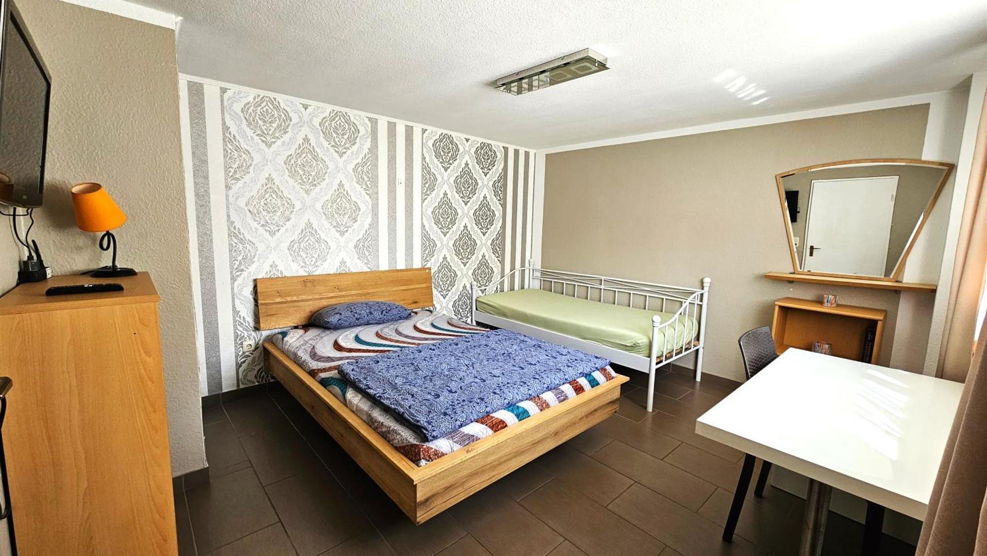 Gruendauer Monteurwohnung/Studentenwohnung Εξωτερικό φωτογραφία